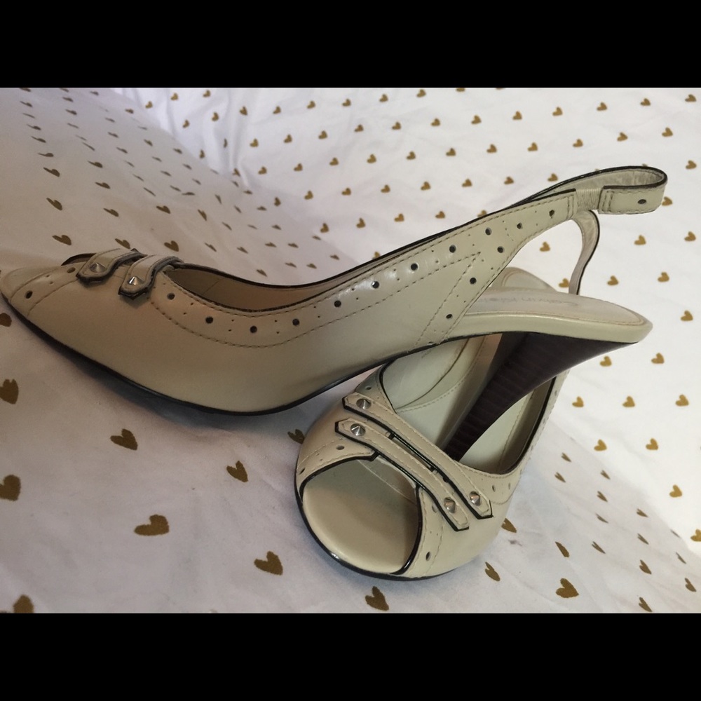 NWOT Calvin Klein Nude Slingback Heels